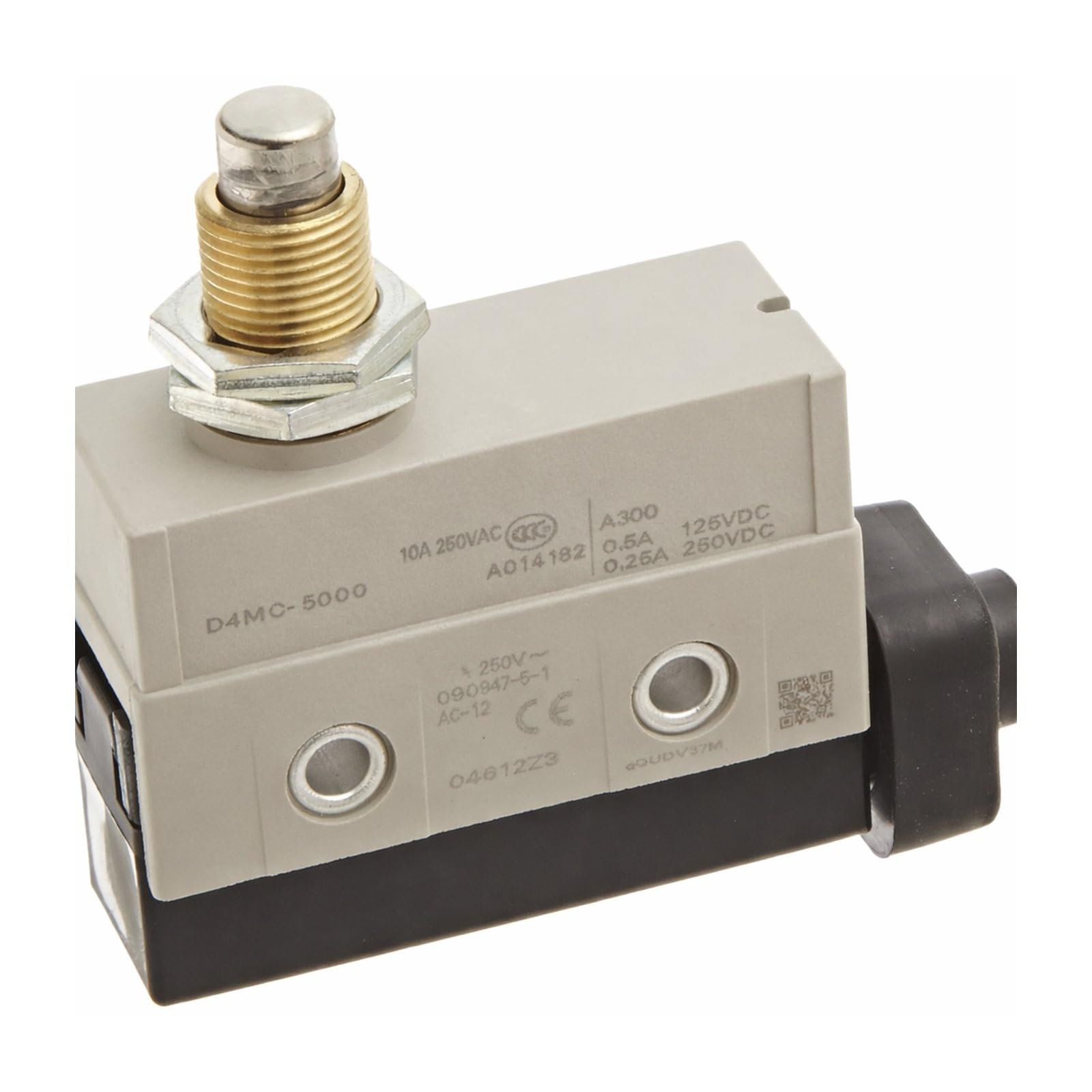 D4MC-5000 Enclosed Limit Switch, Panel Mount Plunger Actuator