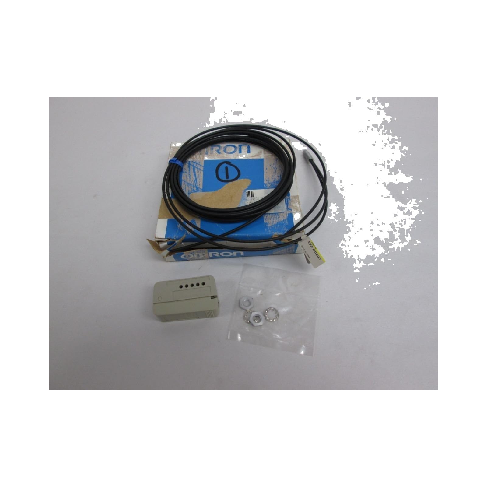 New E32-DC200 Fiber Optic PHOTOELECTRIC Switch Sensor D228798
