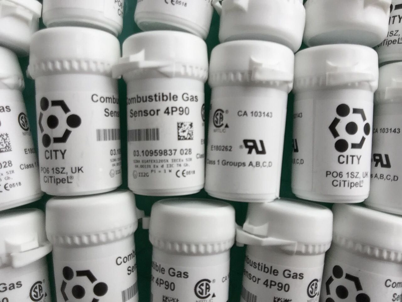4P-90C COMBUSTIBLE LEL SENSOR Replacement Combustible (LEL) Sensor, 0 to 100 Percent CH4 LEL Measuring Range Used in the Gas 