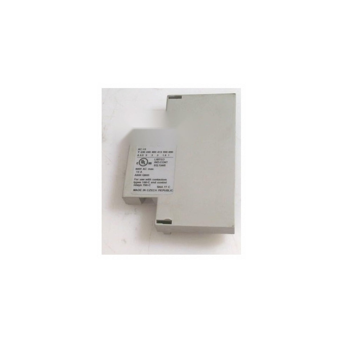 100-SB10 auxiliary contact block, housing and rating-label view